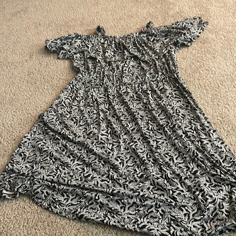 Old navy black vine dress